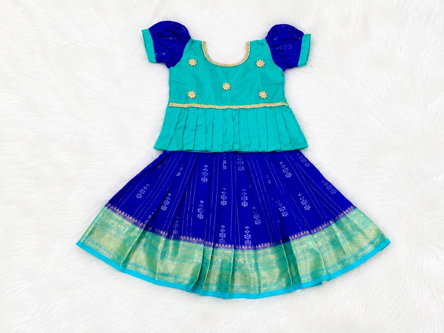 Kids Pattu Pavadai set